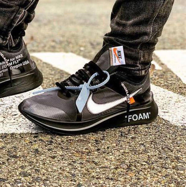 ナイキ スニーカー 人気 OFF-WHITE × ナイキ ZOOM FLY SP - オフ