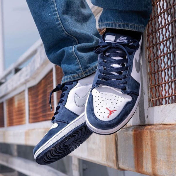 ナイキ Jordan 1 Low SB Midnight Navy コピージョーダンミッドナイト