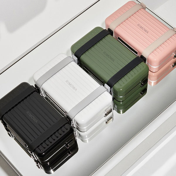 新品同様 rimowa リモワ ポリカーボネート製クロスボディバッグ 