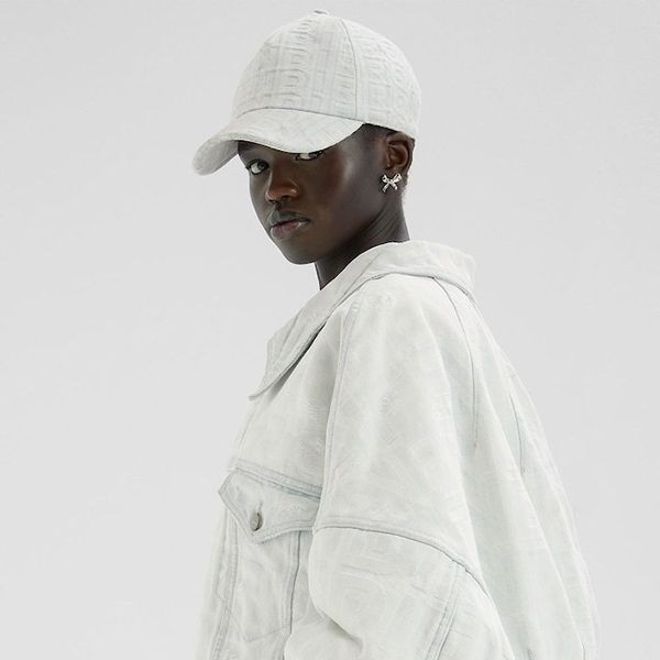 フェンディ by Marc Jacobs ベースボール キャップ 偽物 ホワイト