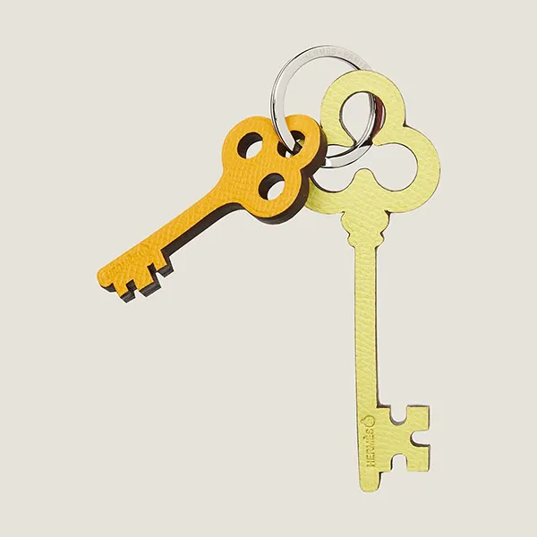 HERMES エナメルプリント 鍵デザイン キーホルダー Keys key ring