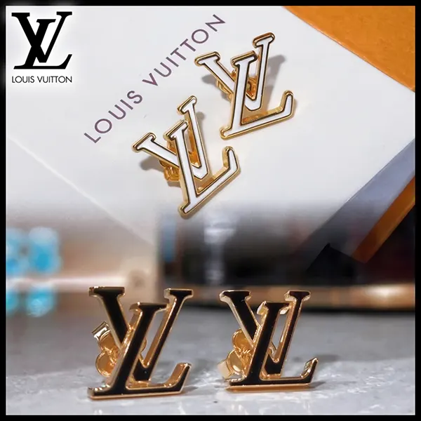 Louis Vuitton ルイヴィトン　ゴールド ロゴ　確実正規品　美品 Louis Vuitton ルイヴィトン ゴールド ロゴ 確実正規品 美品 ルイ