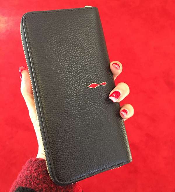 18SS 新作 ルブタン Panettone Wallet 黒 シンプル 1185061CM6S