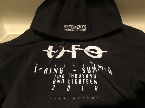 ヴェトモン パーカー コピー vetementsヴェトモン UFOフーディー